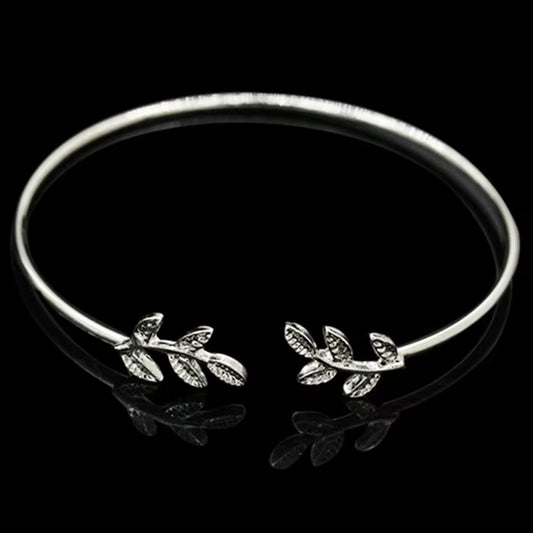 Open Cuff Punk Bracelet – Bold, Chic & Unapologetically You